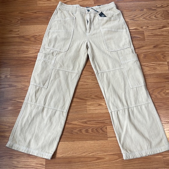 NWT Fashion Nova Autobiography Wide Leg Cargo Jeans in Khaki Size 13 - Picture 1 of 12